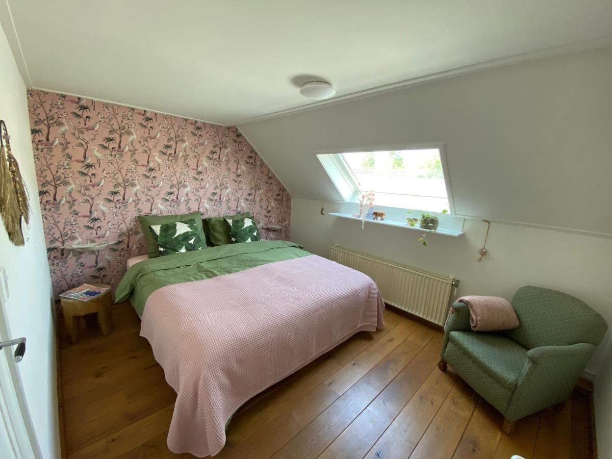 Het Opgemaakte Bed Couette-café